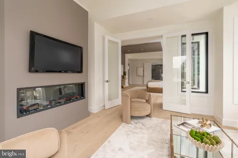 $3,485,000 | 104 Mashie Court Southeast, Vienna, VA 22180