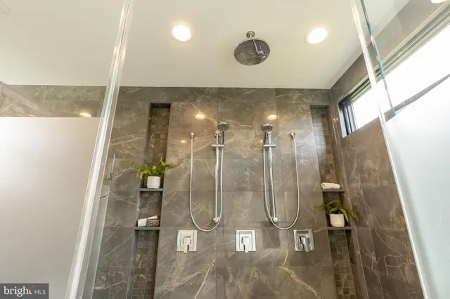 $3,485,000 | 104 Mashie Court Southeast, Vienna, VA 22180