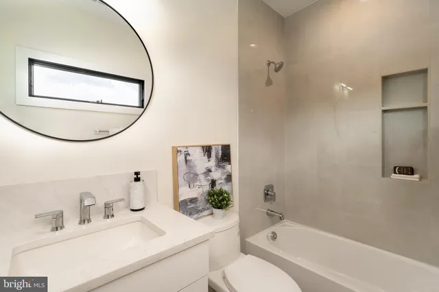 $3,485,000 | 104 Mashie Court Southeast, Vienna, VA 22180