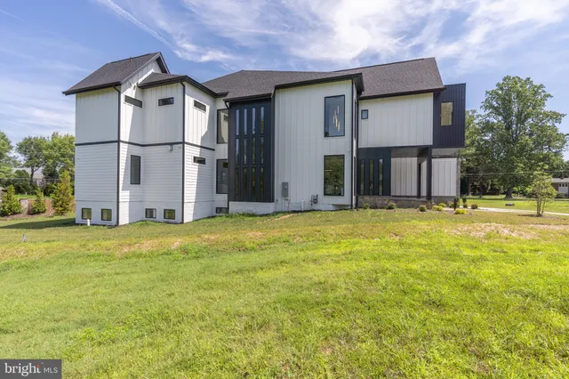 $3,485,000 | 104 Mashie Court Southeast, Vienna, VA 22180