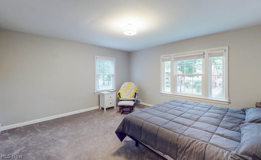 2395 Saybrook Road Cleveland, OH 44118 - Photo 12 of 31 View of carpeted bedroom
