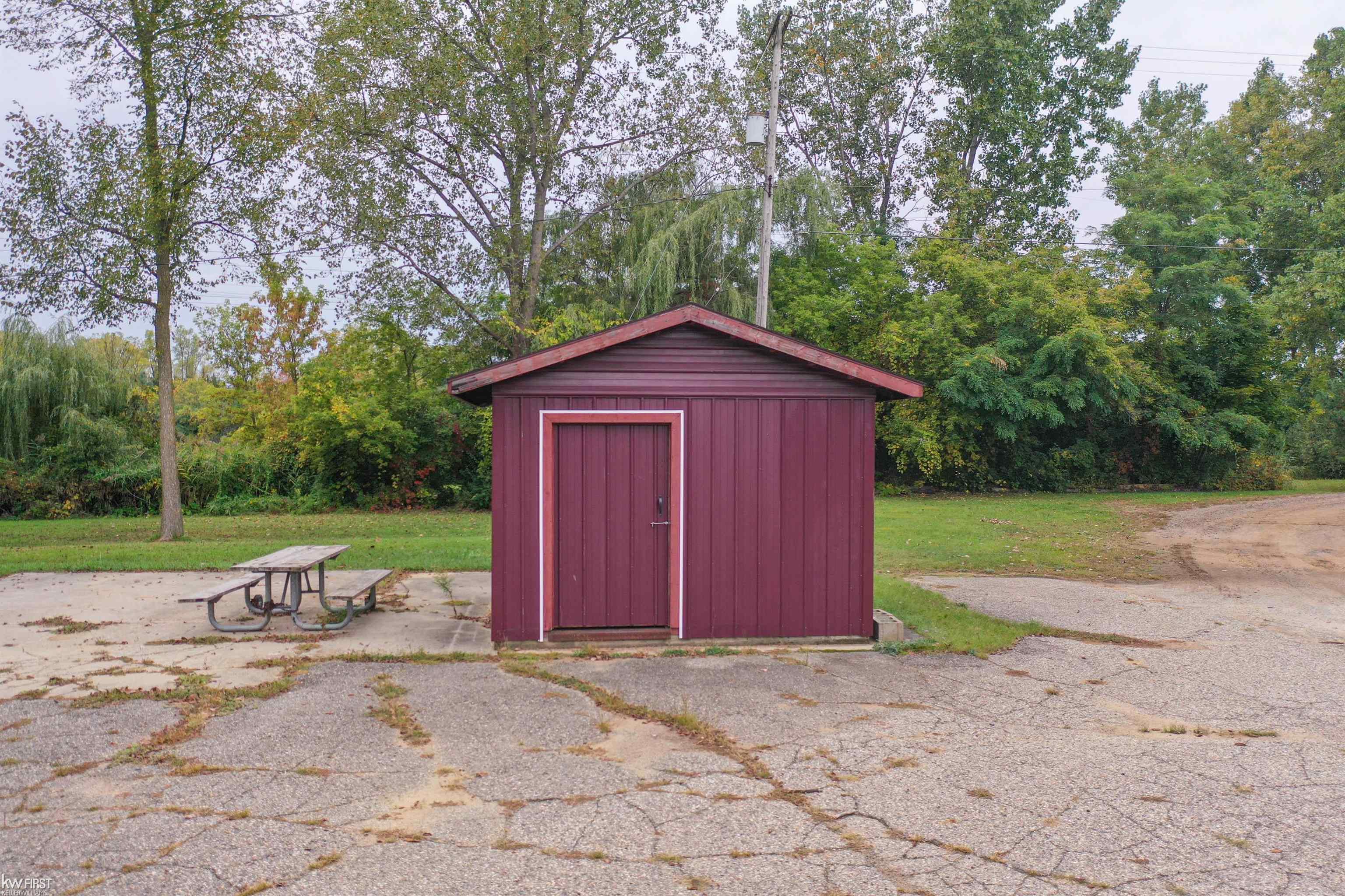 6086 North Lewis Road Mount Morris, MI 48458 - Photo 23 of 30 50189613-f9fca042-b70f-4855-9a97-691f6114c651.JPG