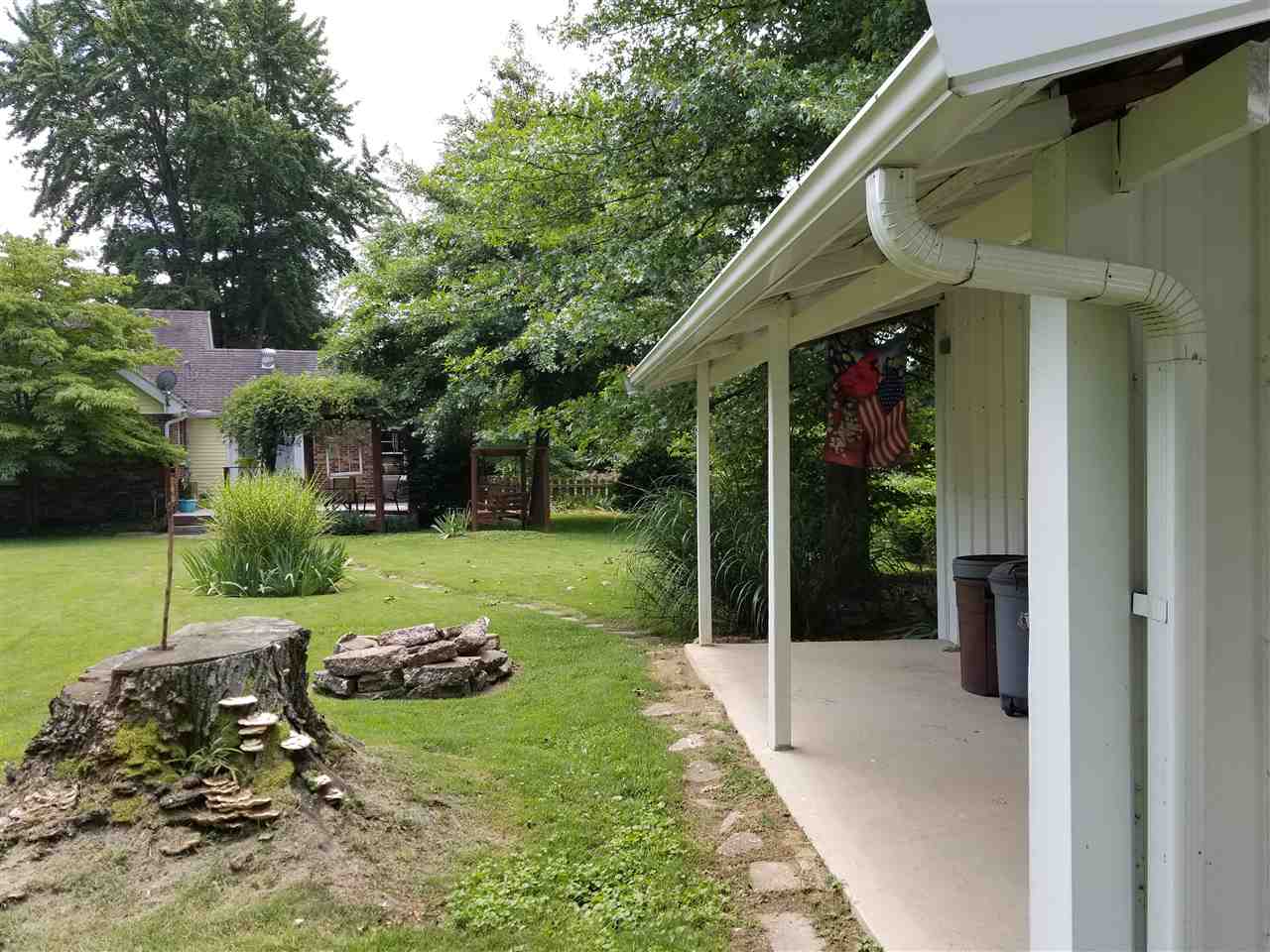 2912 Bergdolt Road Evansville, IN 47711 - Photo 27 of 33 Gallery Image 27