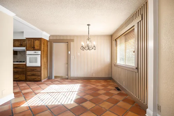 $444,000 | 6725 North Baird Avenue, Fresno, CA 93710
