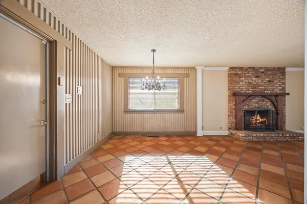 $444,000 | 6725 North Baird Avenue, Fresno, CA 93710