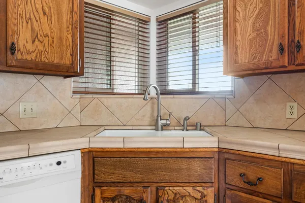 $444,000 | 6725 North Baird Avenue, Fresno, CA 93710