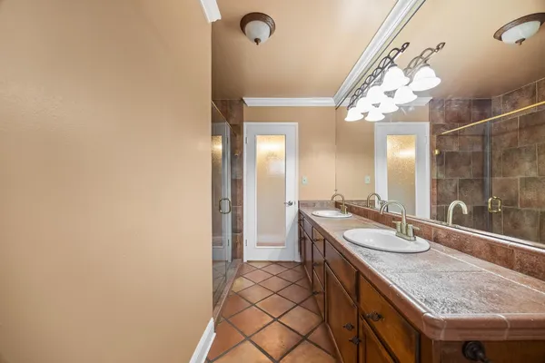 $444,000 | 6725 North Baird Avenue, Fresno, CA 93710