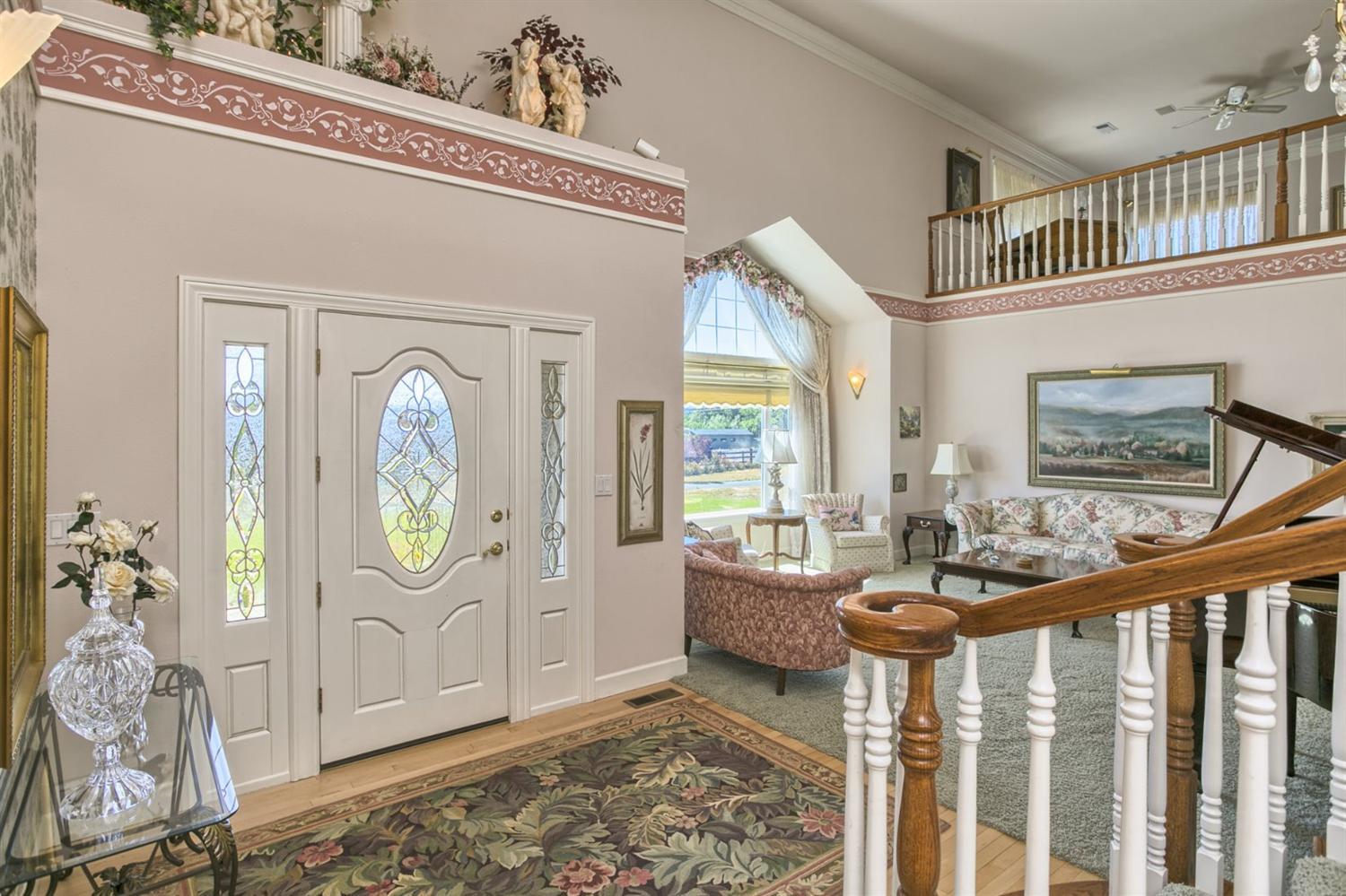 3685 Livingston Road Central Point, OR 97502 - Photo 4 of 34 Gallery Image 4