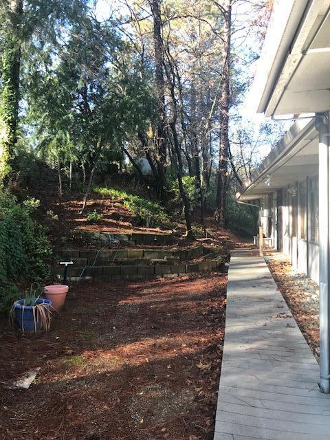 12320 Macs Road Redding, CA 96003 - Photo 4 of 25 IMG_6334