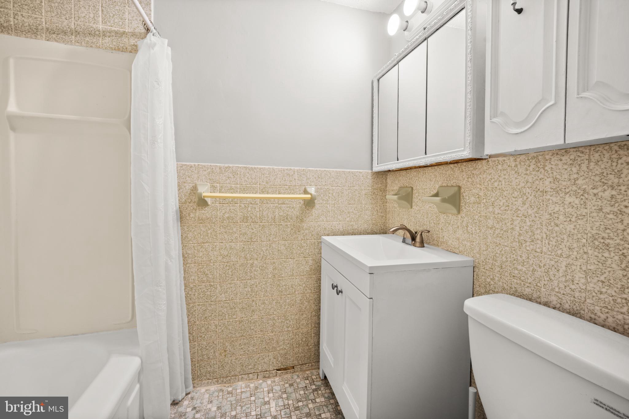 1082 Taylor Drive Folcroft, PA 19032 - Photo 19 of 35