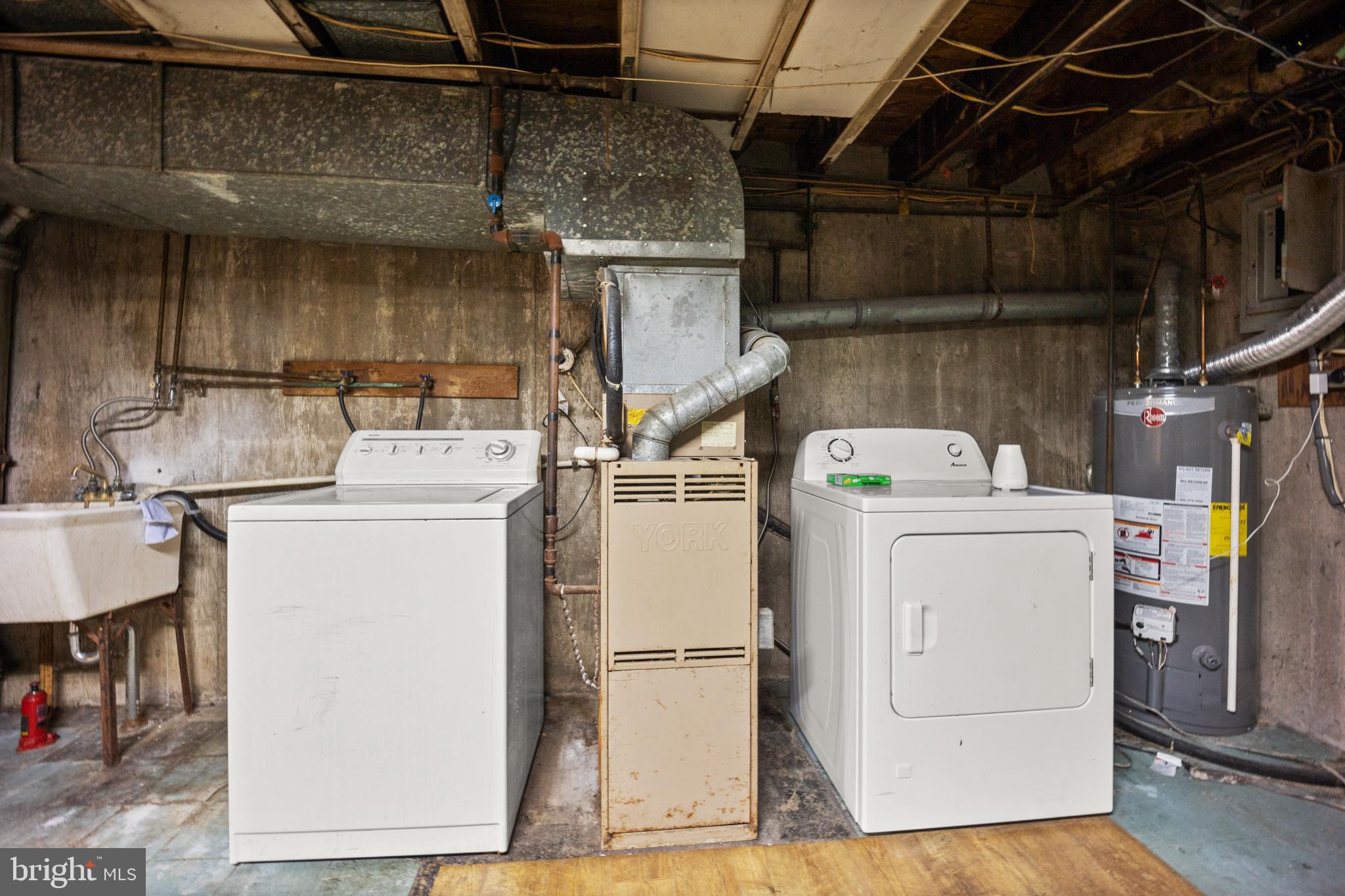 1082 Taylor Drive Folcroft, PA 19032 - Photo 30 of 35