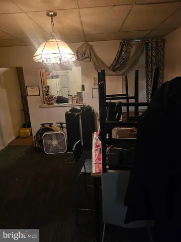 a view of a livingroom with furniture