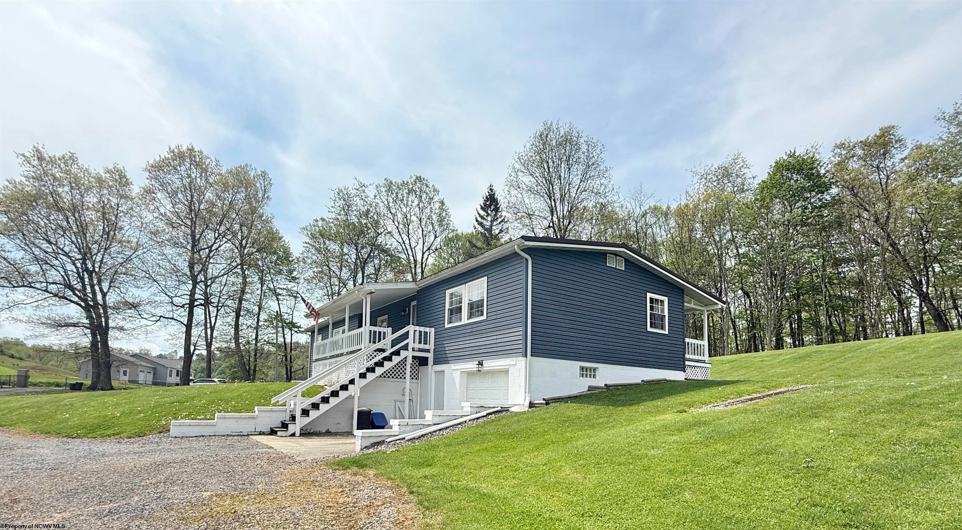 247 Burns Farm Road Grafton, WV 26354 - Photo 4 of 50 Gallery Image 4