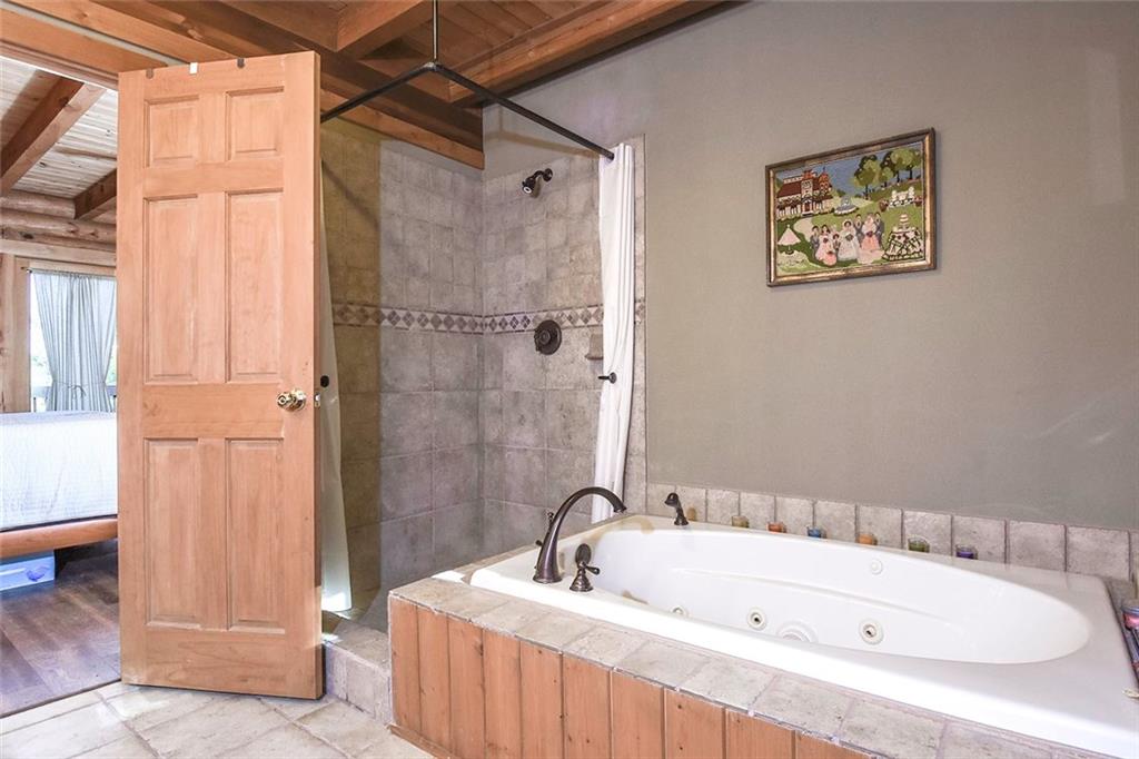 119 Kelly Road Washington, PA 15301 - Photo 14 of 25 If you don't feel like soaking in the tub you can use the stand up shower that is surround by ceramic tile