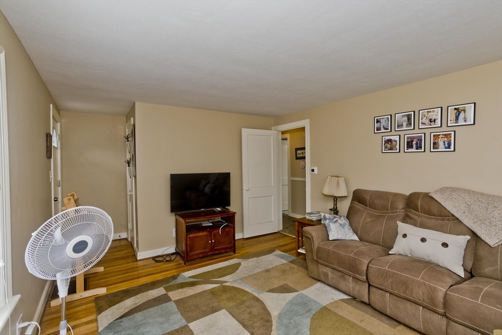 140 Winton Street Springfield, MA 01118 - Photo 14 of 34 Gallery Image 14