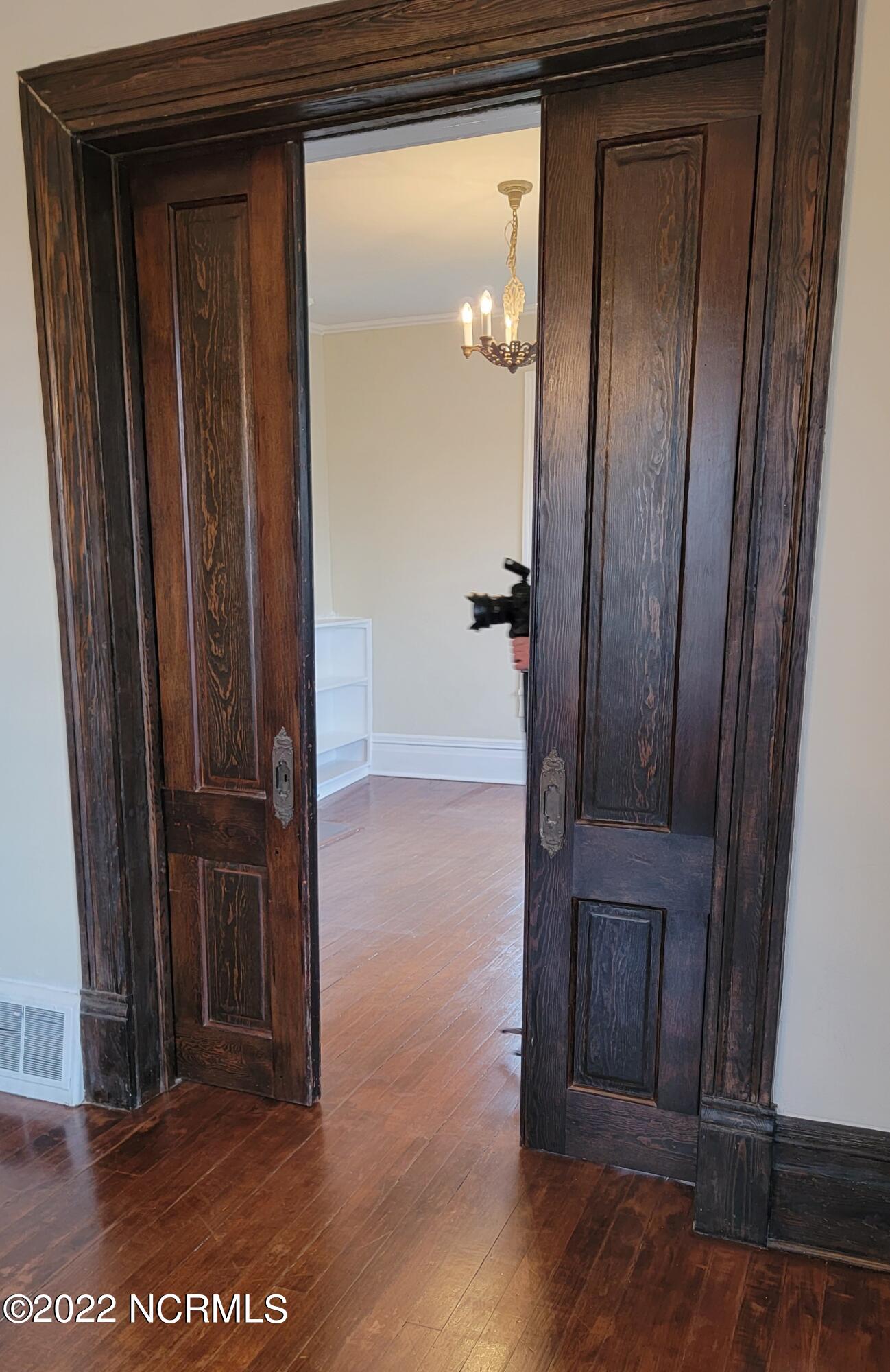 859 Pasteur Street New Bern, NC 28560 - Photo 19 of 35 pocket doors