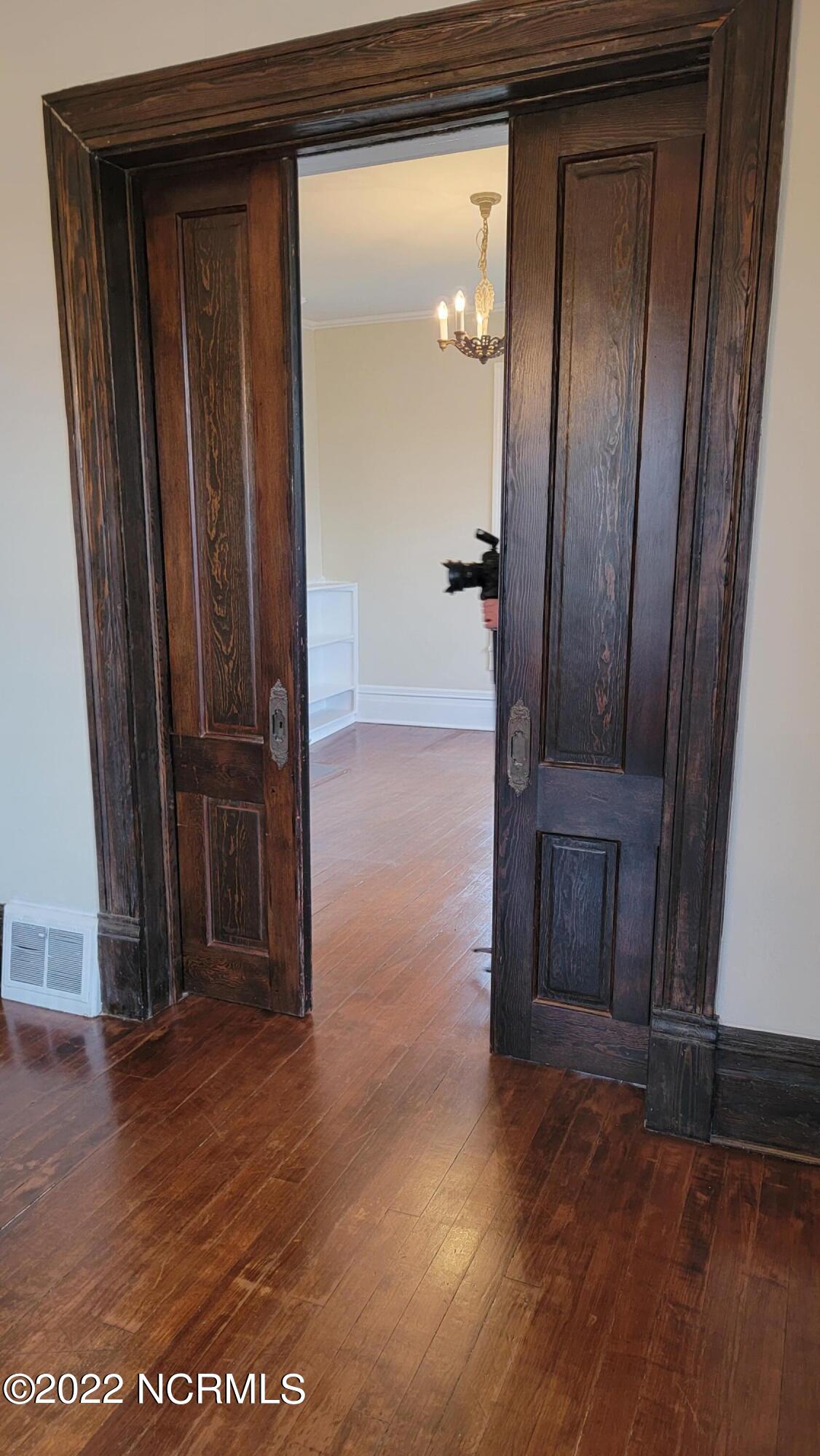 859 Pasteur Street New Bern, NC 28560 - Photo 4 of 35 Pocket doors