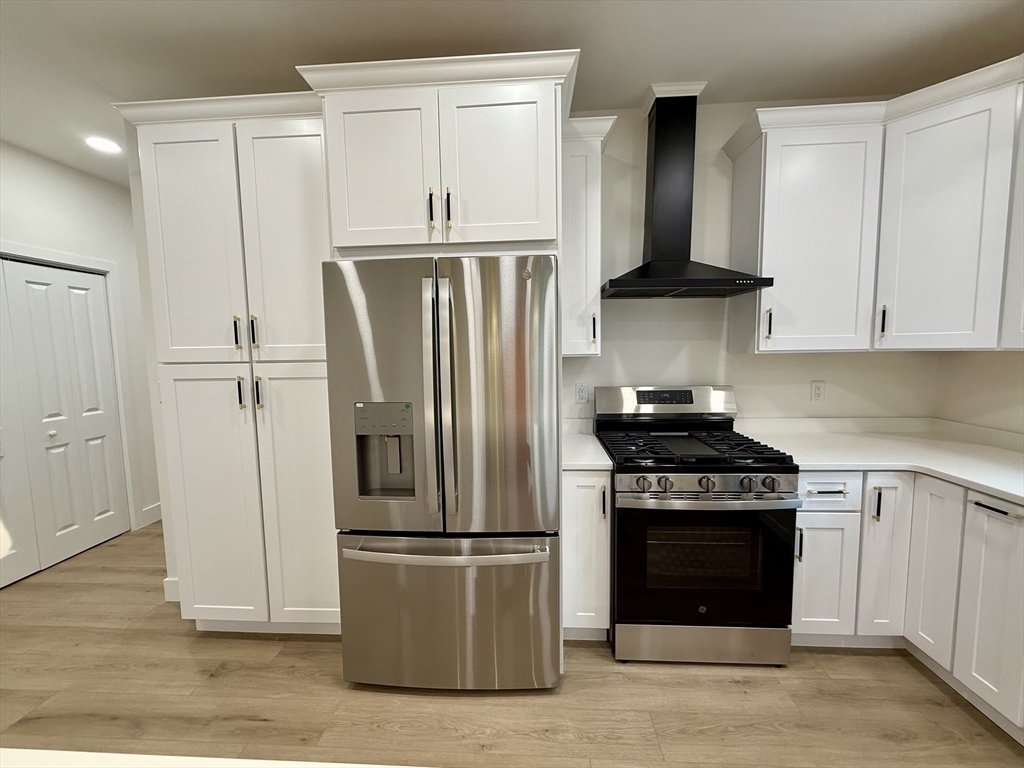 23 Perry Avenue Nashua, NH 03060 - Photo 10 of 38 Gallery Image 10