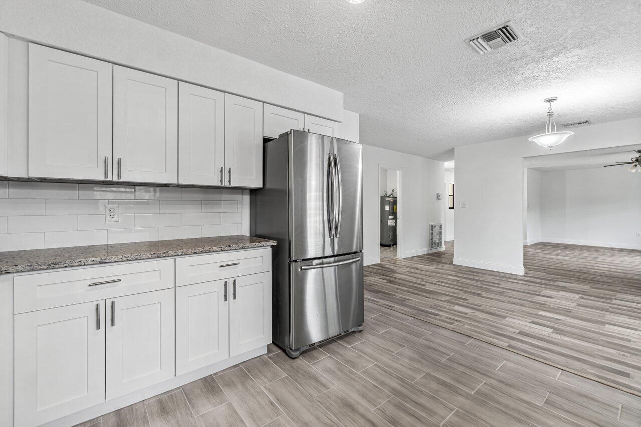 7106 Pensacola Road Fort Pierce, FL 34951 - Photo 13 of 34 014-7106PensacolaRoad-FortPierce-FL-3495