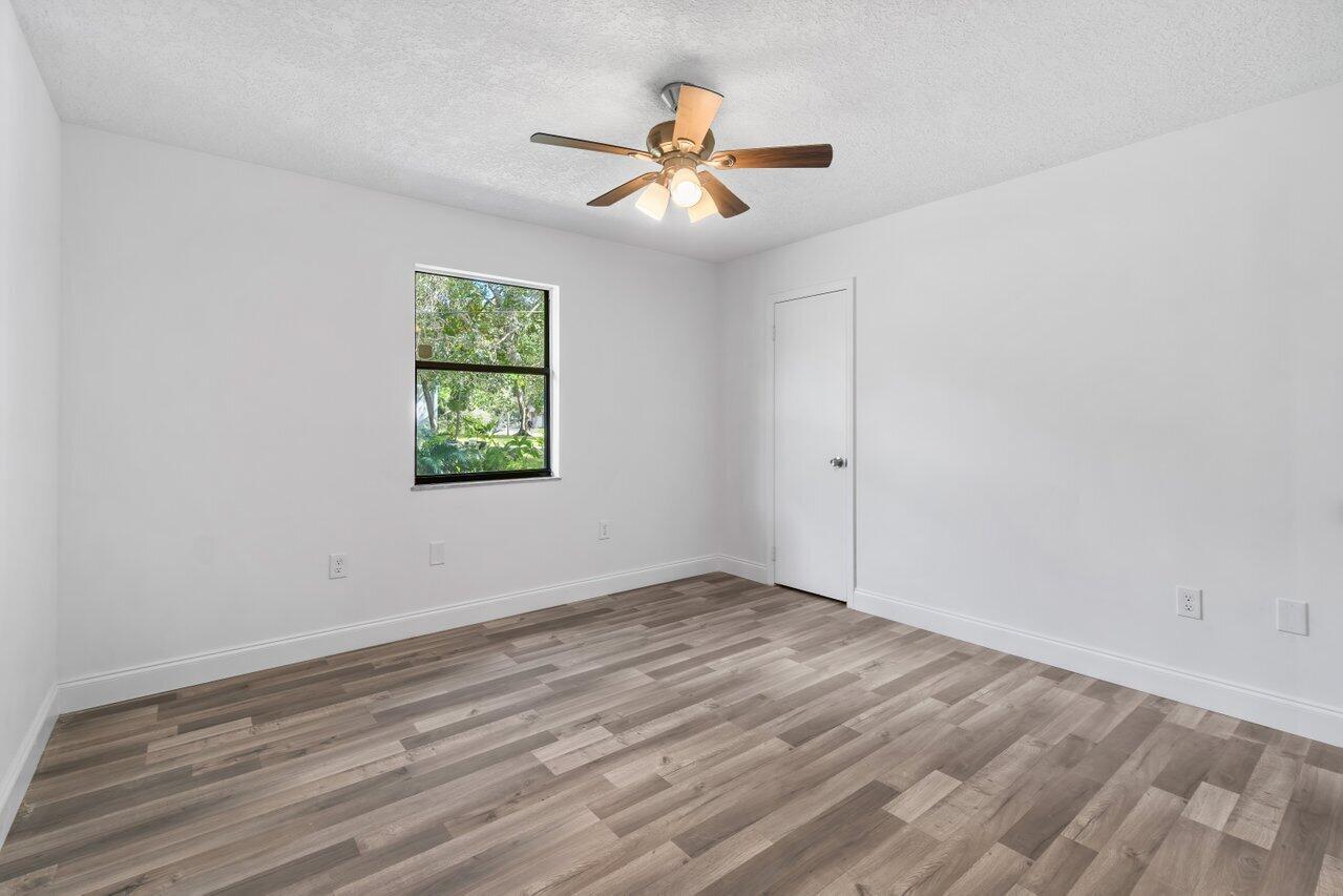 7106 Pensacola Road Fort Pierce, FL 34951 - Photo 16 of 34 017-7106PensacolaRoad-FortPierce-FL-3495