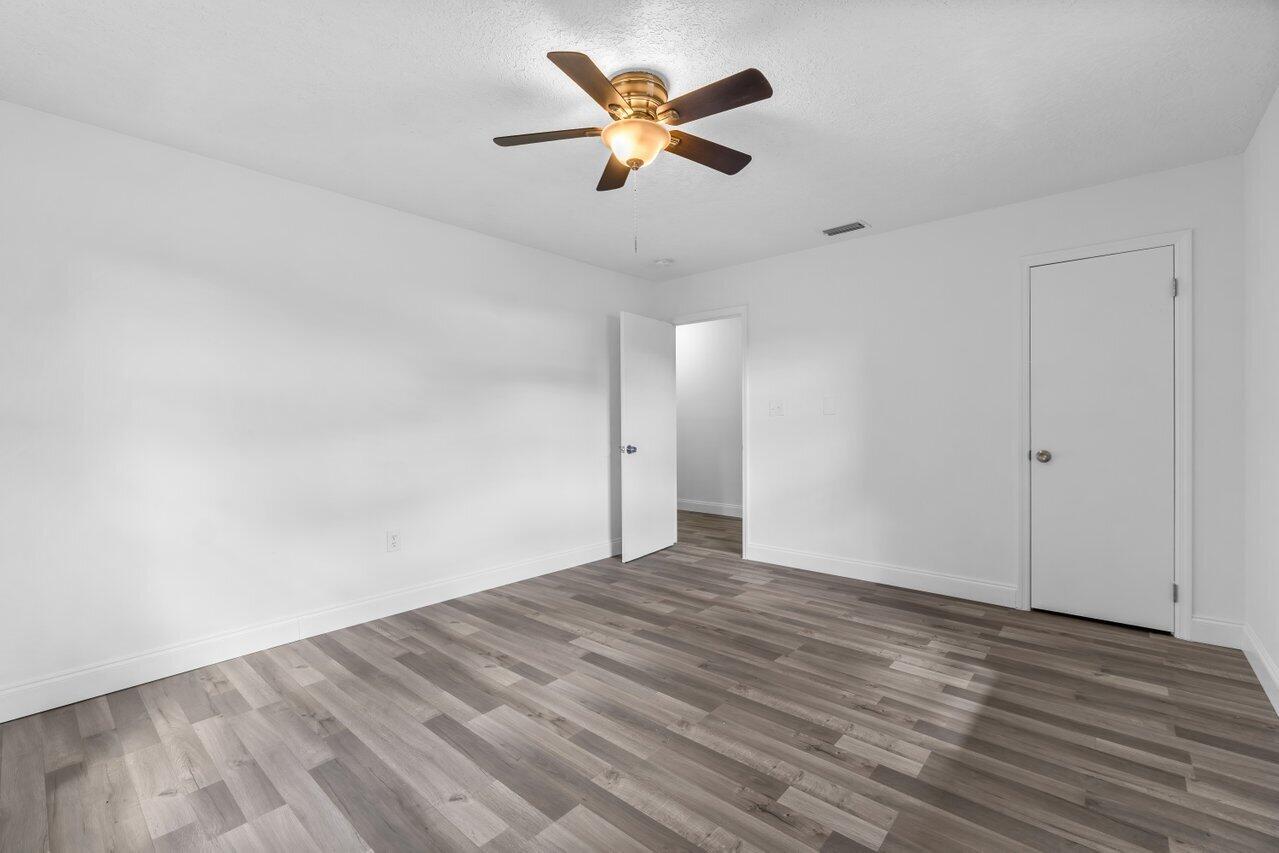 7106 Pensacola Road Fort Pierce, FL 34951 - Photo 25 of 34 026-7106PensacolaRoad-FortPierce-FL-3495