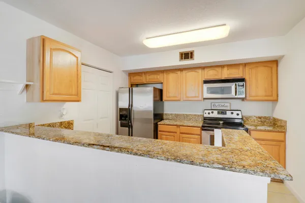 $169,000 | 261 Southwest Palm Drive, Unit 205, Port St. Lucie, FL 34986