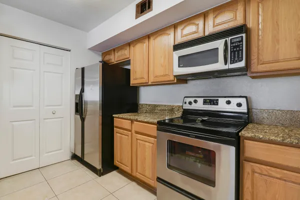 $169,000 | 261 Southwest Palm Drive, Unit 205, Port St. Lucie, FL 34986