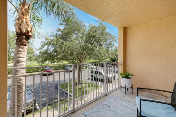 $169,000 | 261 Southwest Palm Drive, Unit 205, Port St. Lucie, FL 34986