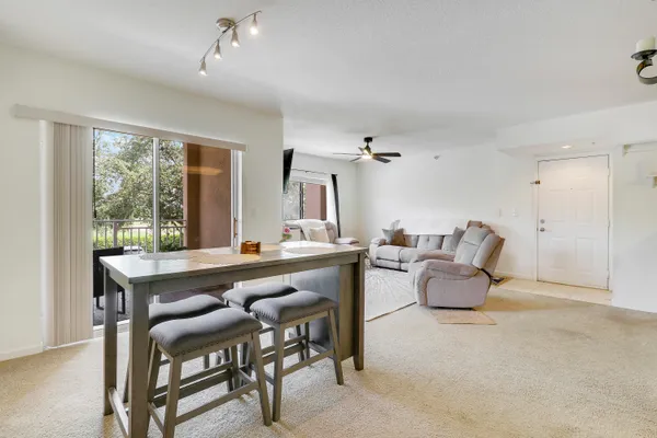 $169,000 | 261 Southwest Palm Drive, Unit 205, Port St. Lucie, FL 34986