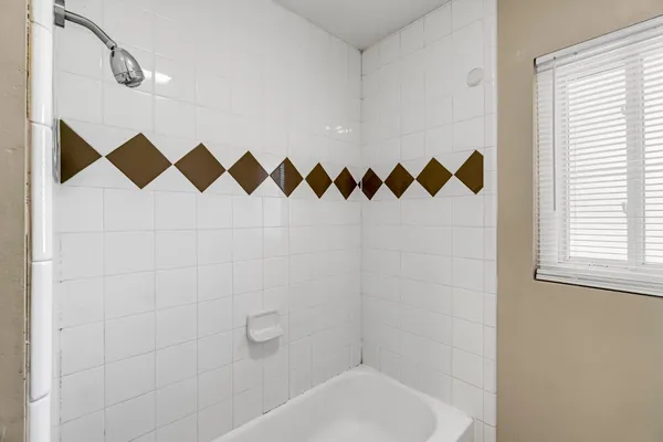 $320,000 | 4033 East Brentwood Avenue, Fresno, CA 93703