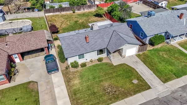 $320,000 | 4033 East Brentwood Avenue, Fresno, CA 93703