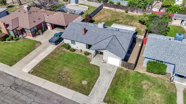 $320,000 | 4033 East Brentwood Avenue, Fresno, CA 93703