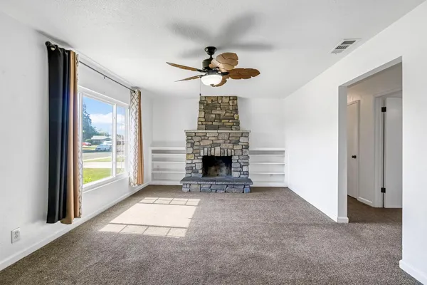 $320,000 | 4033 East Brentwood Avenue, Fresno, CA 93703