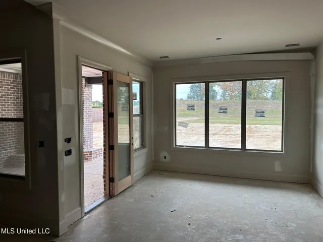 $697,000 | 395 Ryecroft Drive, Hernando, MS 38632