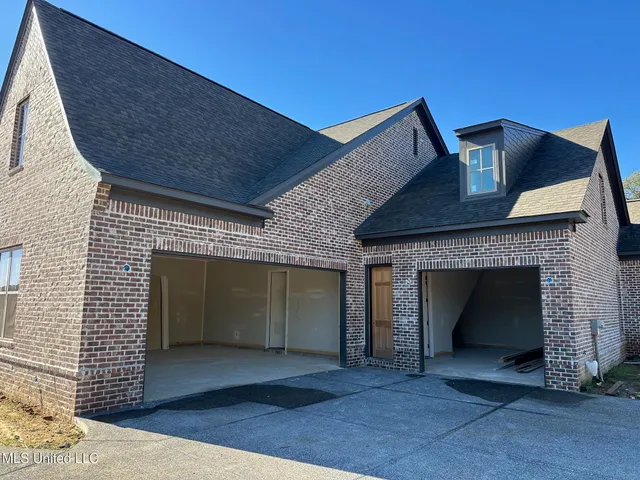 $697,000 | 395 Ryecroft Drive, Hernando, MS 38632