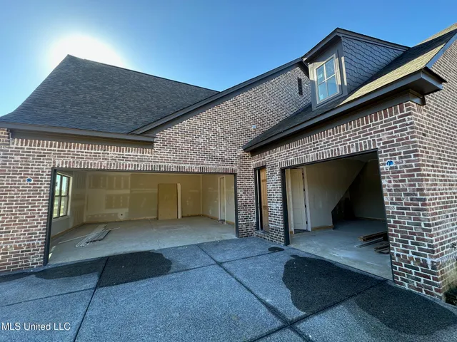 $697,000 | 395 Ryecroft Drive, Hernando, MS 38632