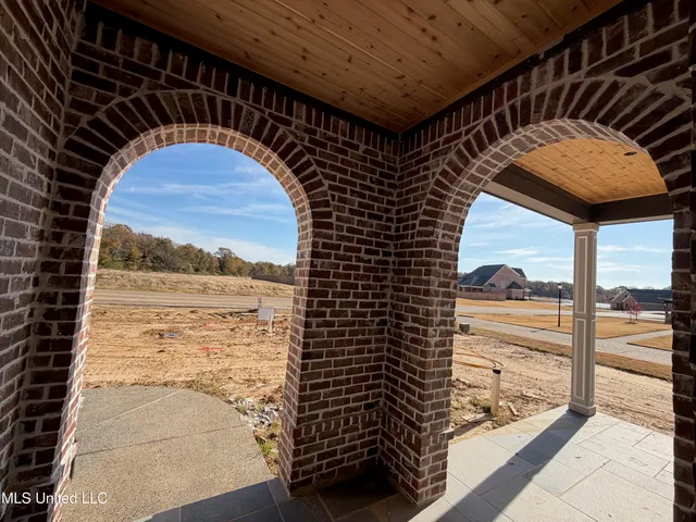 $697,000 | 395 Ryecroft Drive, Hernando, MS 38632