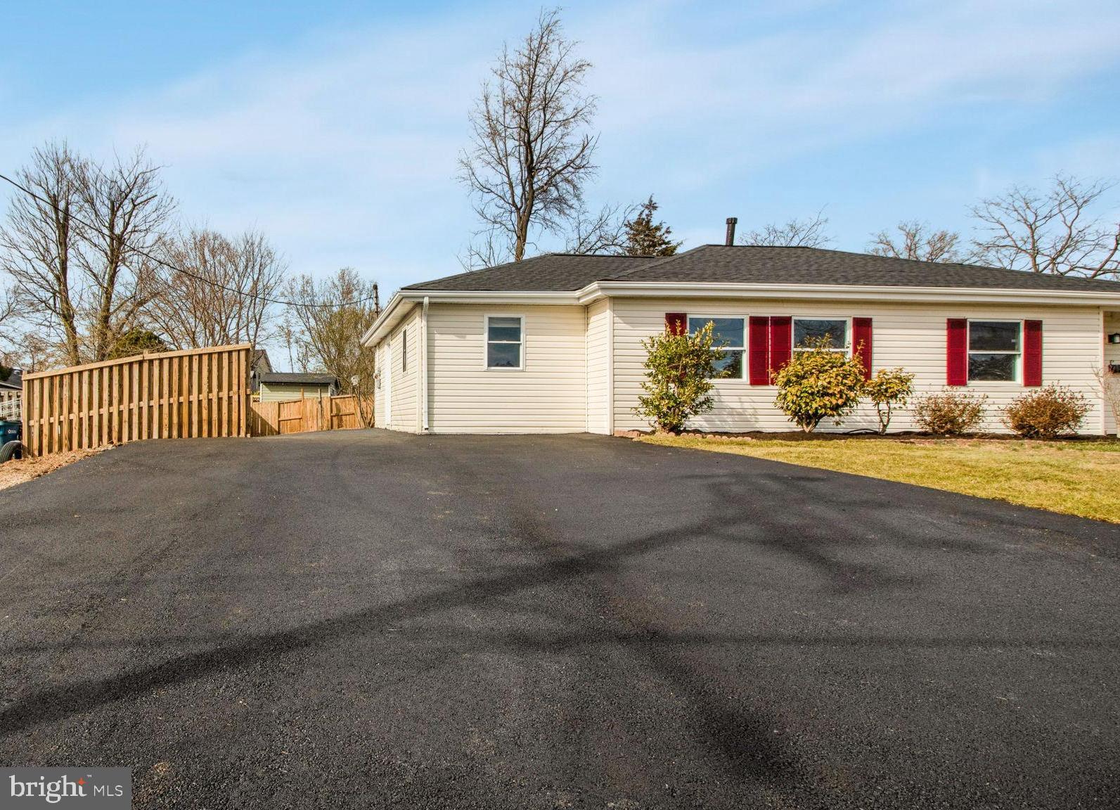 6600 Cimarron Street Springfield, VA 22150 - Photo 4 of 39 Gallery Image 4