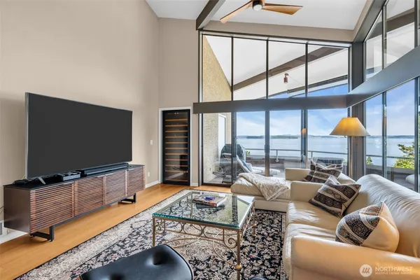 $1,399,000 | 7019 47th Avenue Southwest, Unit 18, Seattle, WA 98136