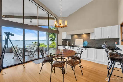 $1,399,000 | 7019 47th Avenue Southwest, Unit 18, Seattle, WA 98136