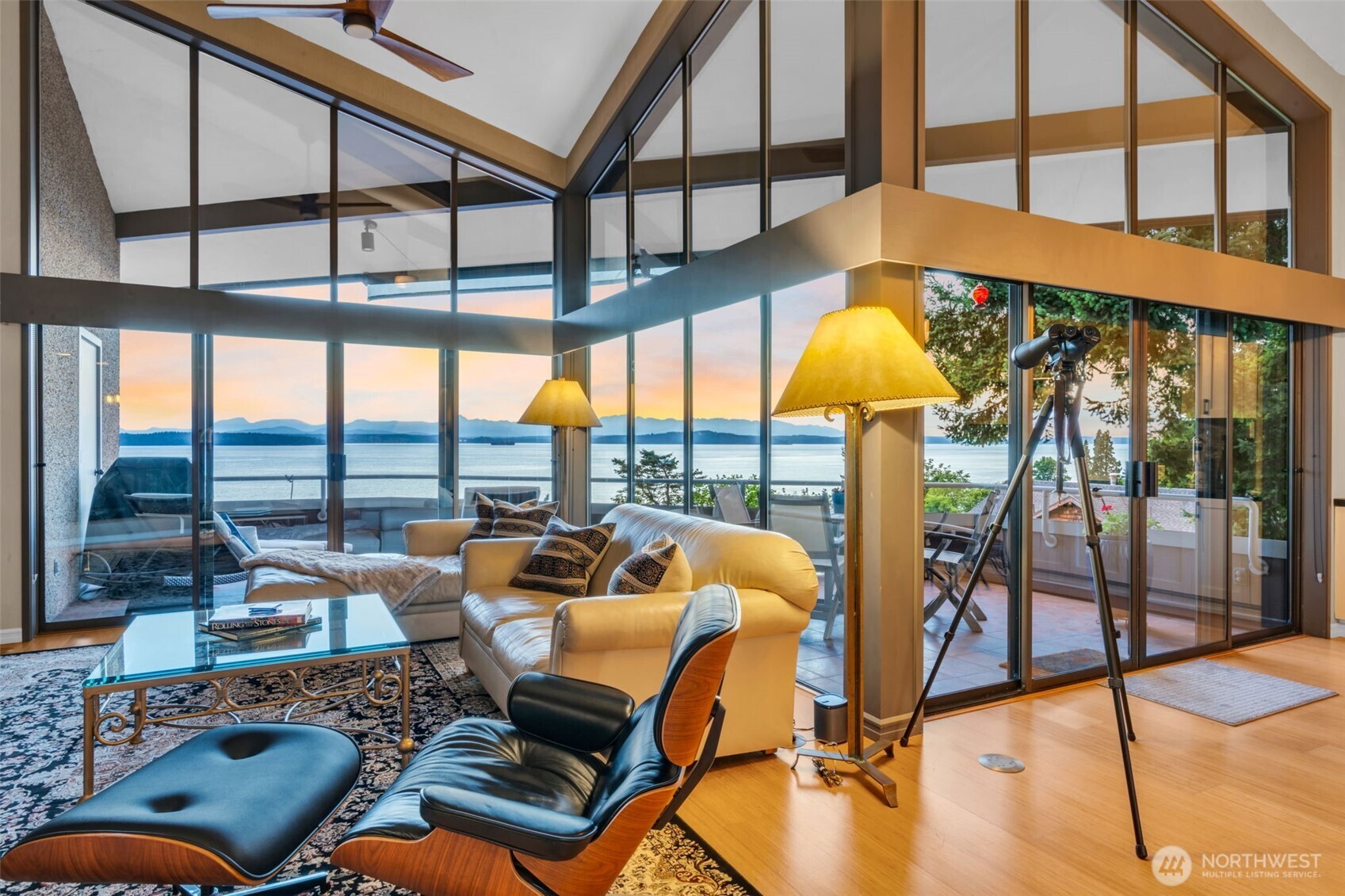 7019 47th Avenue Southwest, Unit 18 Seattle, WA 98136 - Photo 21 of 39