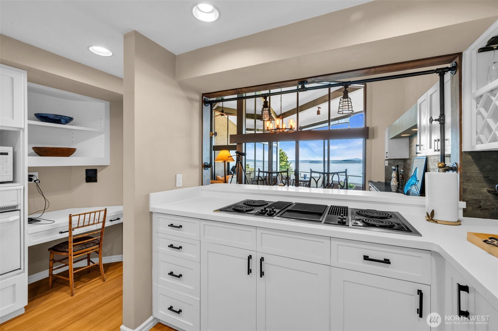 7019 47th Avenue Southwest, Unit 18 Seattle, WA 98136 - Photo 27 of 39