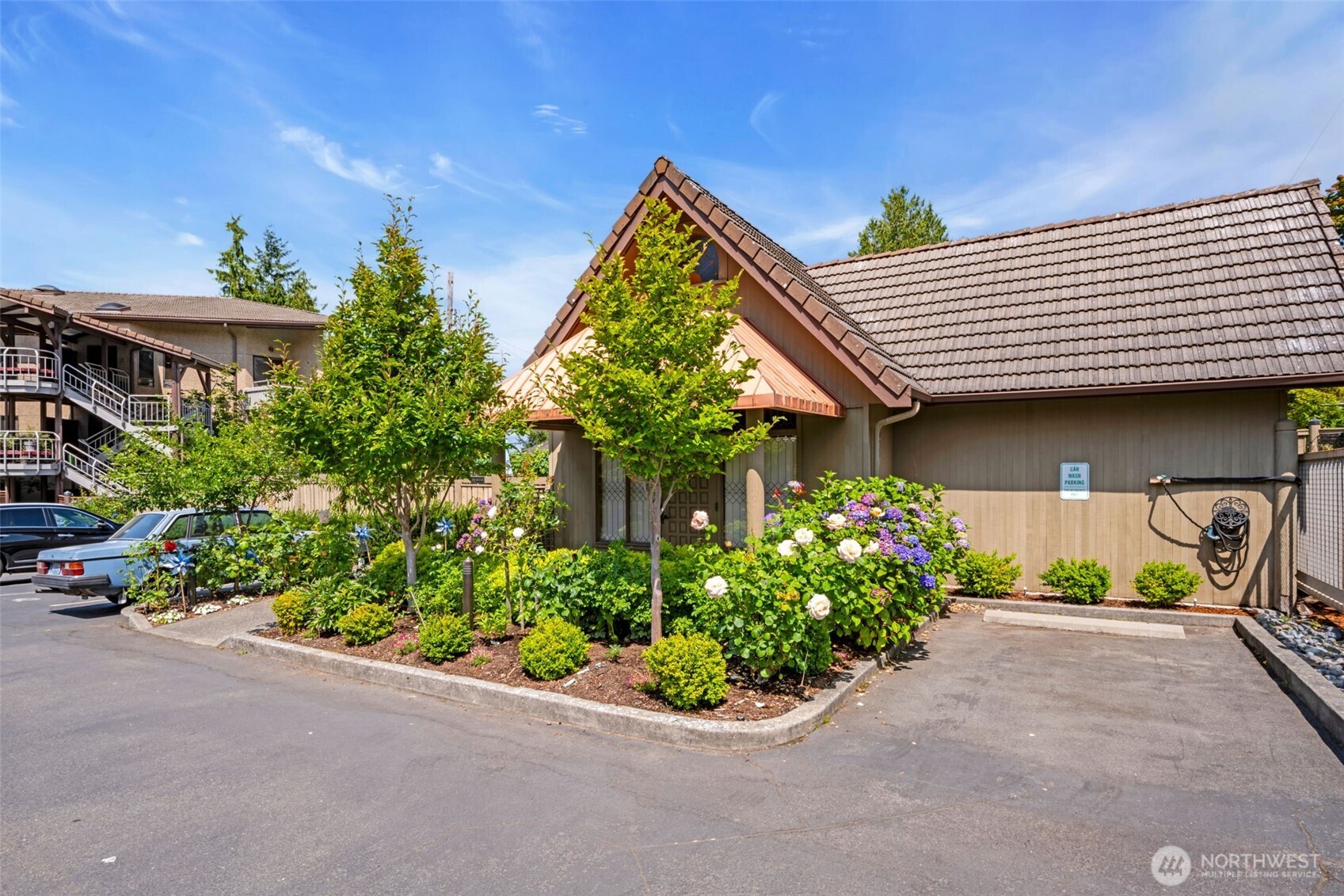 7019 47th Avenue Southwest, Unit 18 Seattle, WA 98136 - Photo 36 of 39