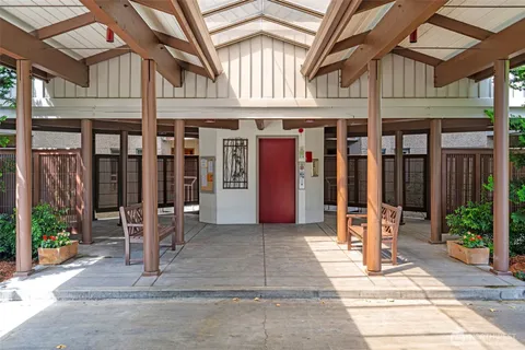 $1,399,000 | 7019 47th Avenue Southwest, Unit 18, Seattle, WA 98136