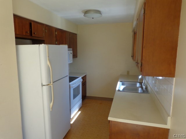 1372 Kinderhook Road Sullivan, NY 13037 - Photo 6 of 13
