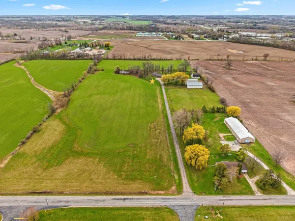 $945,000 | 3434 Willow Road, Green Bay, WI 54311