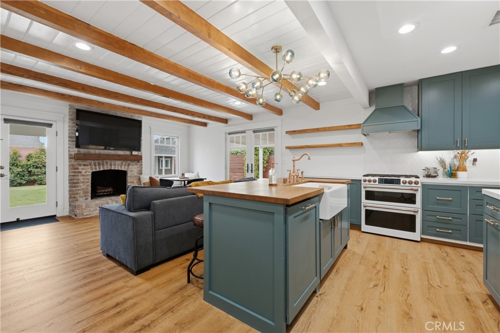 5559 East Monlaco Road Long Beach, CA 90808 - Photo 15 of 54 Kitchen Opens to the Living Area!