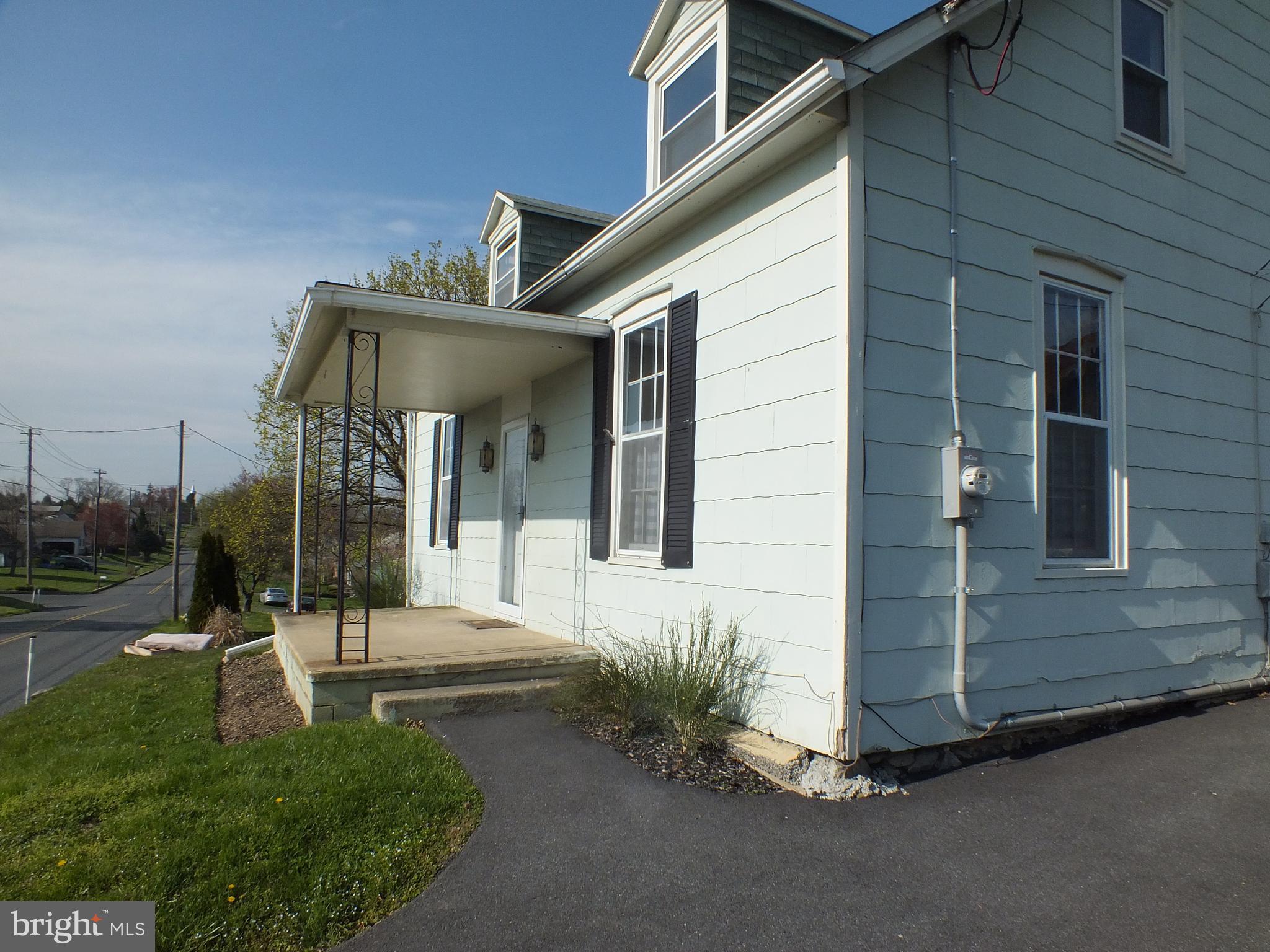 137 Church Road Lititz, PA 17543 - Photo 2 of 59 Front