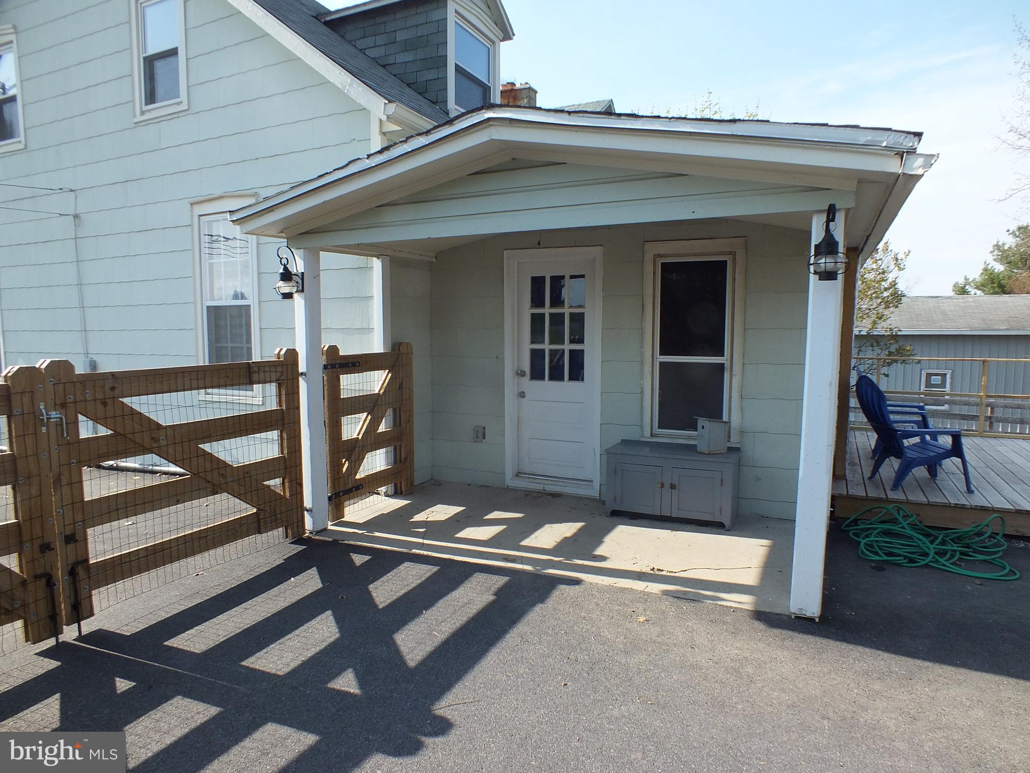 137 Church Road Lititz, PA 17543 - Photo 51 of 59 Rear Entry into Mudroom