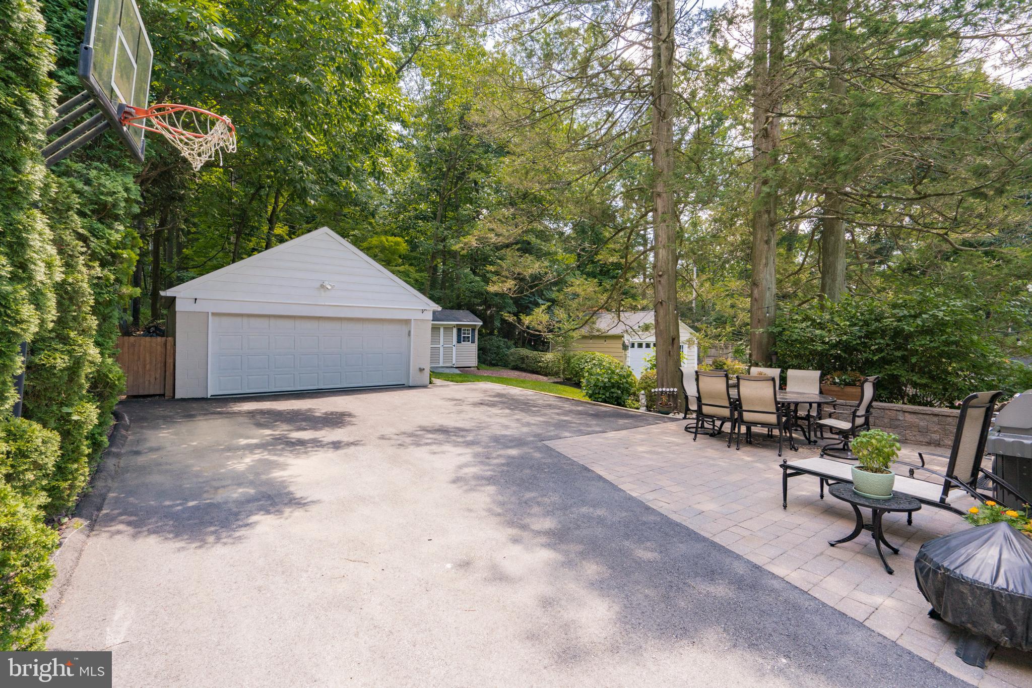 650 Upper Weadley Road Wayne, PA 19087 - Photo 3 of 40